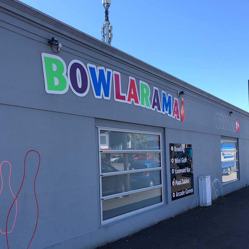 outside bowlarama new plymouth